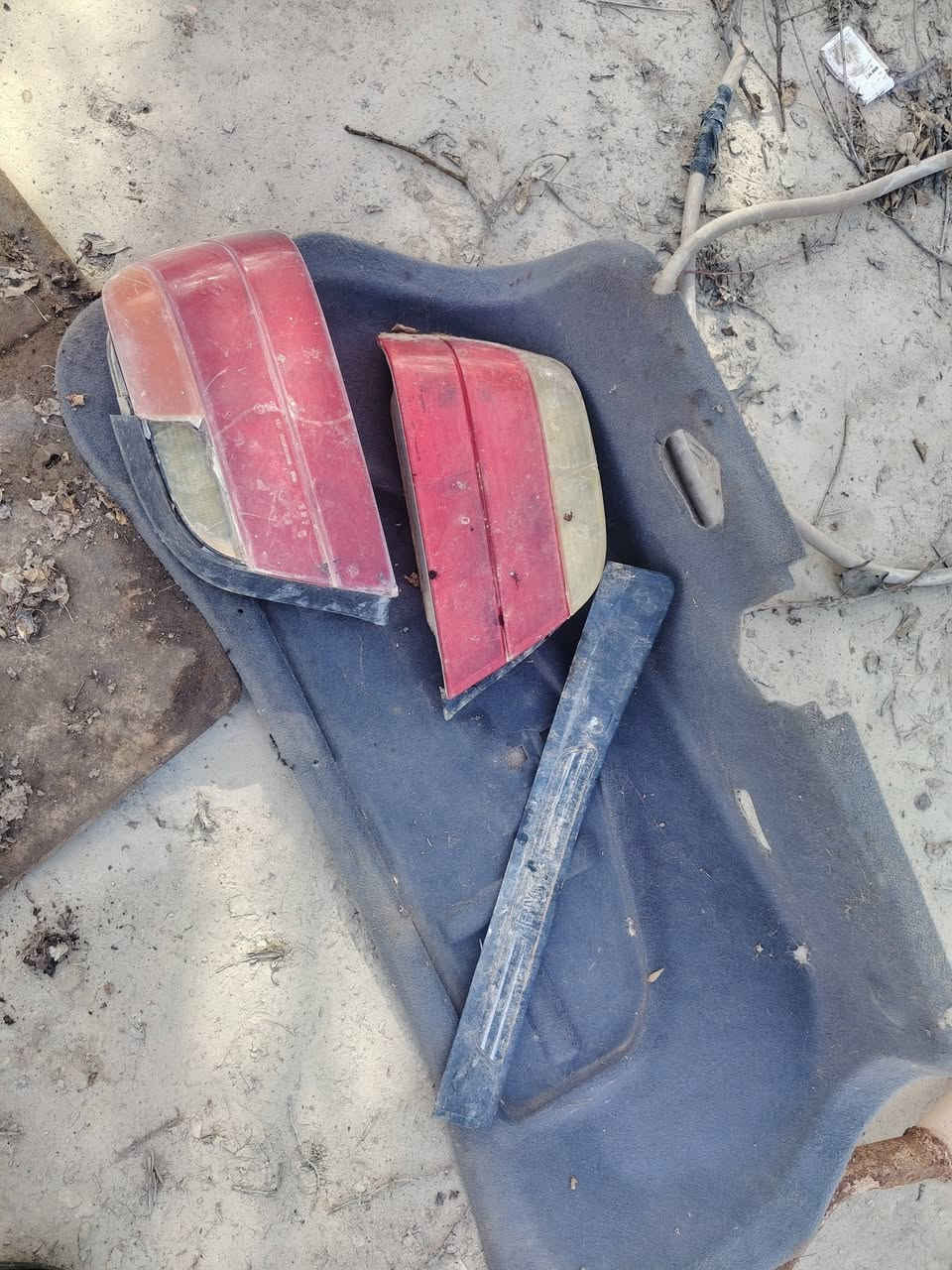 سلام عليكم زوج بك لايتات واحد زين وواحد شوي من فوك نفطور سعرهن ب10دبه دهن بور هيه والصوندات الكبس جديد ب15تنورات ثنين موجودة ب30شرط نضاف حيل نعومه اخت الجديدة بطانه صندوك وال ارضيه مال صندوك بس عوزة غسل ب15ثنينهن


**إذا كنت صاحب هذا الإعلان وتريد حذفه لأي سبب، رجاءا أرسل رسالة إلى الدعم الفني**