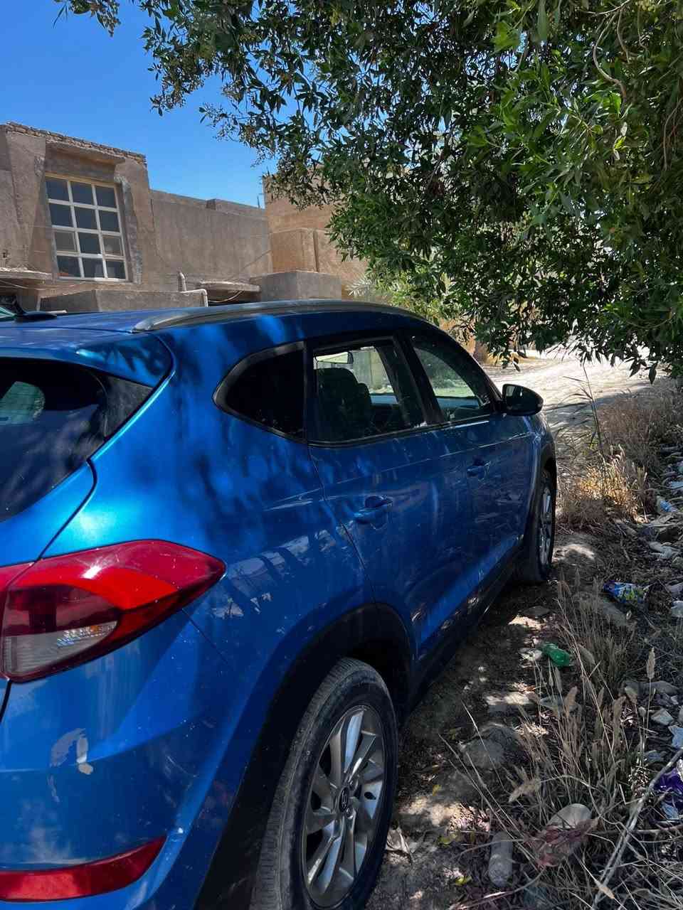 سلام عليكم توسان موديل 2016 وارد امريكي حادثه بس بنيد وجاملغ بس صبغ بدون دواخل رقم بابل نكليزي سياره جديده ومال جناي مكان سياره بابل السعر ١٣٥ وبيه مجال بسيط رقم الهاتف ***********
