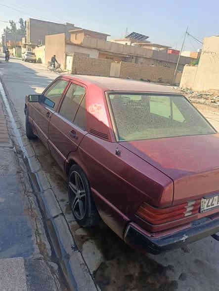 السلام عليكم
سياره مارسدس 190طيارين 

كير محرك شرط تبريد تدفئه  سنويه ل30

رقم اربيل شرط التحويل السياره خير من الله  مصبوغة جماليه وبيها صبغ بالبنيد فقط السعر 48 وبي مجال اتصل وتدلل *********** مكاني كركوك قضاء الحويجه
