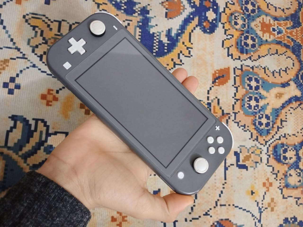 السلام عليكم
نينتندو سويتش لايت الجهاز جديد 
ما مفتوح نهائيا 
مامهكر 
بي 20 لعبة تقريبا ( مجانيات)
ويا رام 128 
ويا كارتونته 
و الشاحنة مالته الاصلية !
مابي اي خلل 
مراوس بأي جهاز العاب 
او بيع المهتم يراسلني خاص 🌹


**إذا كنت صاحب هذا الإعلان وتريد حذفه لأي سبب، رجاءا أرسل رسالة إلى الدعم الفني**