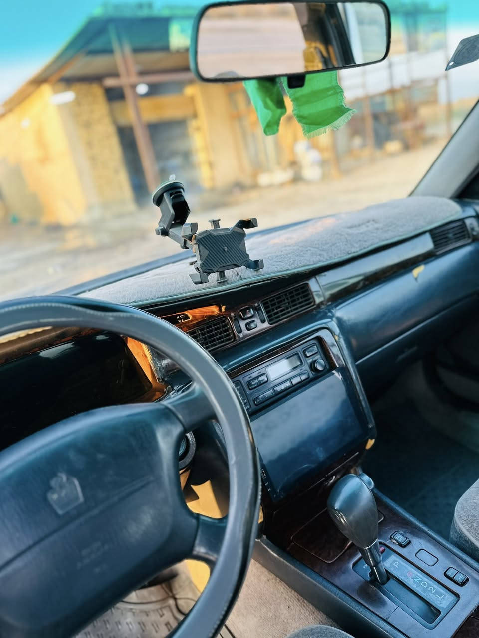 السلام عليكم
سياره راس ثور تكم للبيع 
اللون اسود غير محدد
مكفوله من العيب الشرعي والكص ونقل جثه والگلبه 
مكينه جديده توني شادها صار اسبوع فيفتي 2500  كير شرط الفحص 
رقم دولي بغداد مشروع وطني 
سنويتها تنتهي ب 2030 
تبريد شغال حدادية تخم تاير 

المكان ذي قار الفهود 
رقم الهاتف ***********
