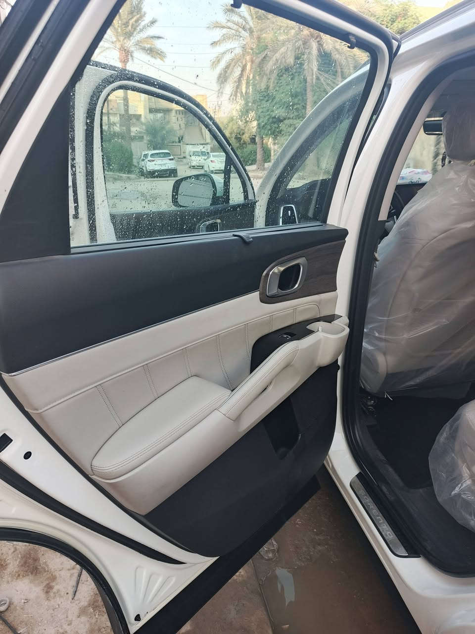 سورنتو موديل 2023 فول مواصفات عدة الدفع رباعي خليجي مكفول ماشية 37 رقم بغداد سعر 30000$تواصل خاص او ***********
