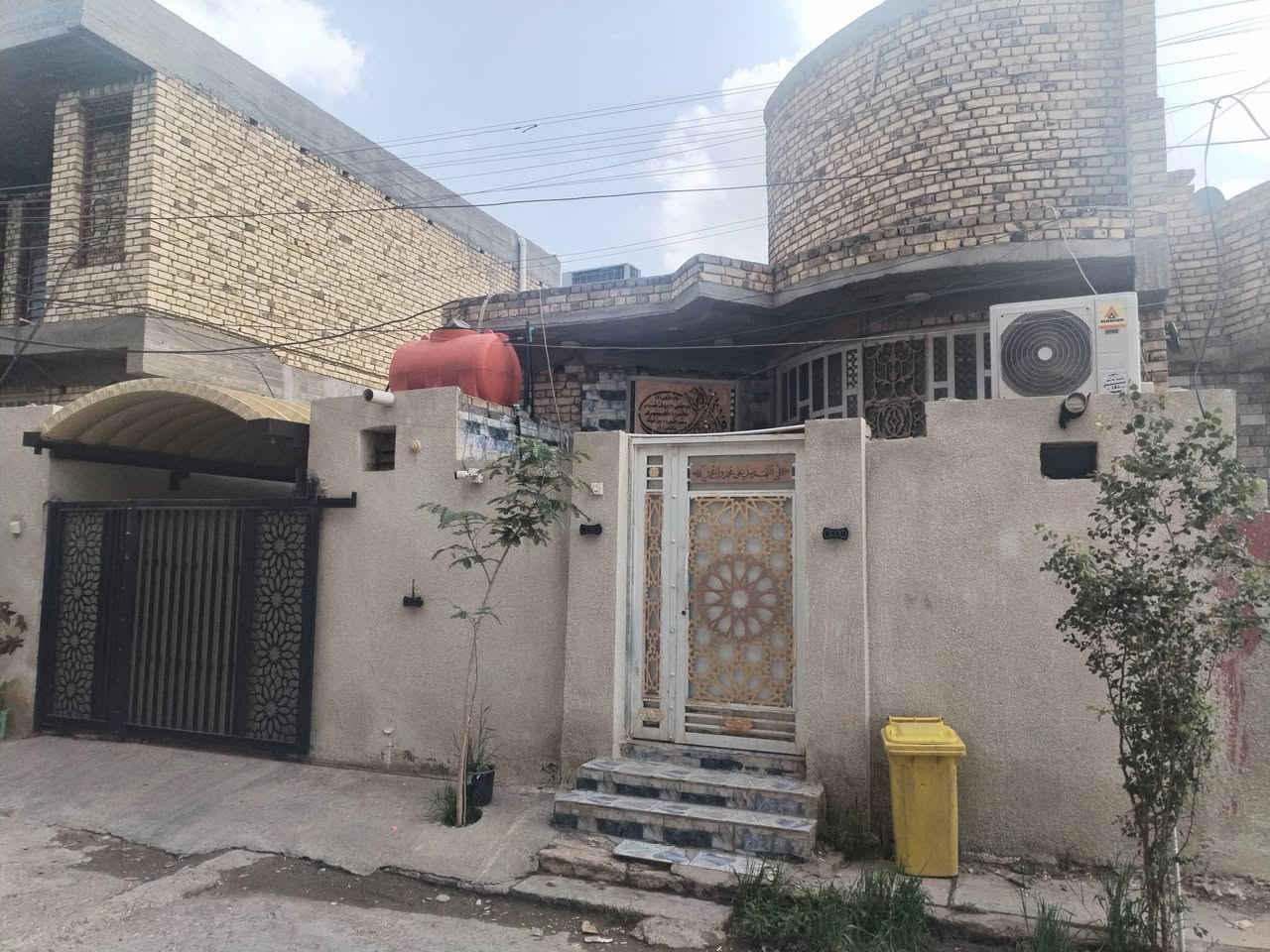 بيت ومشتمل للبيع المساحه ٣١٠شارع السايلو للاستفسار ومعرفه السعر الاتصال على الرقم ***********
