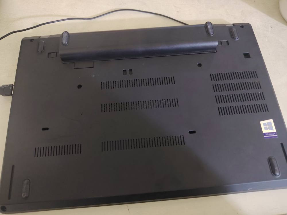 لابتوب لينوفا ثنك باد cori5جيل ثامن كارت الشاشة منفصل 2كيكا نيفيديا رام 8 هارد m2 256 شاحنة تايب سي 65wat السعر خاص كوت المركز *********** دهل اوران, واسط
