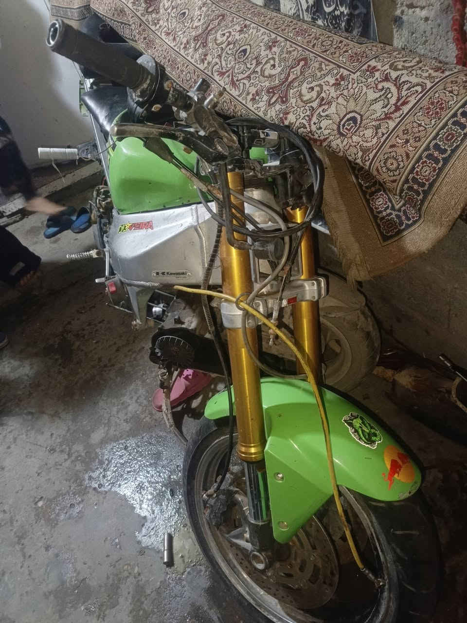 السلام عليكم دراجه كاوسكي موديل 2004 مكينة 636
الدراجة طلع بيهة صوت وفصختهة وعفتهة مال واهس 
الدراجة نقص ما بيهة 
مكاني بغداد المشتل حي للمعلمين 
السعر 8وبيهة مجال حك الجية 
***********
