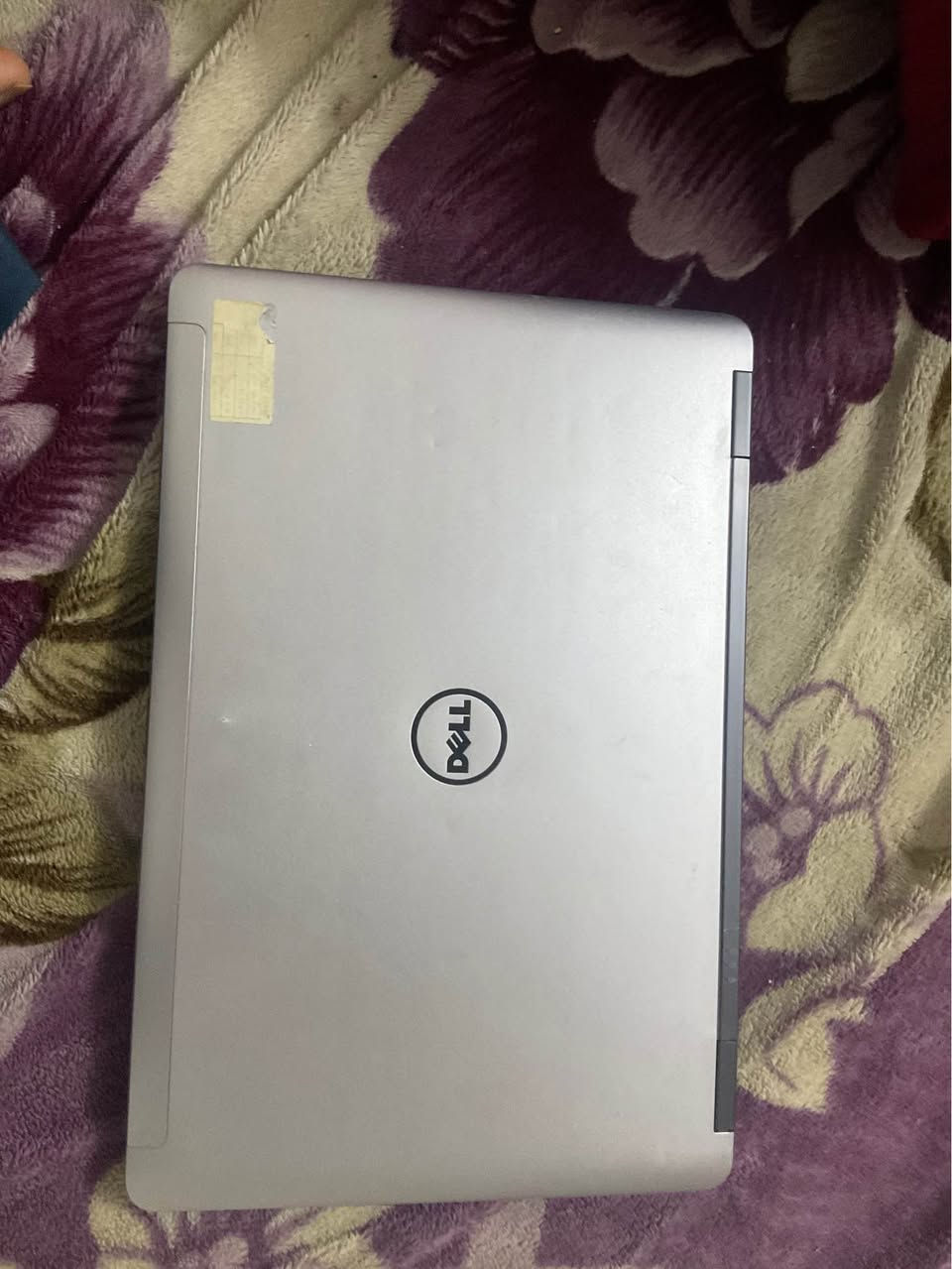 لابتوب. العاب لابتوب تجي بدبل كارت شاشه 
معالج كوار اي ٧ جيل الرابع 

رامات 16 8×2
هارد 256 نوع ssd
 كارت شاشه داخلي انتر 8 كيكه
كارت شاشه خارجي amd  ٢كيكه 
منافذ 
منفذ USB عدد 4
منفذ  اجدي ام اي 
منفذ DVD
منفذ LAN

حجم الشاشه 15.6 HD
ملحقات 
جنطه +ماوس +باد ماوس 
 للبيع او مراوس بحاسبه 
سعر ٢٥٠ الفلوجة, الأنبار


**إذا كنت صاحب هذا الإعلان وتريد حذفه لأي سبب، رجاءا أرسل رسالة إلى الدعم الفني**