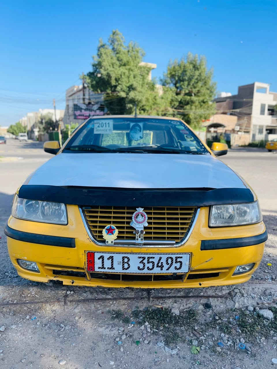 السلام عليكم سمند موديل 2011 ناطق  مكينه قبل يومين شديته تخم تاير او ويل جدد صدره زين بيه نواقص بسيطه مصفره هيئة وغرامات  لايت زنون اصلي تجي تاخذه من باب البيت كبل عقد مروري وتحول سياره باسم ابن عمي للاستفسار *********** بغداد حي العامل  عارضه ب 29 وبيه مجال كلش بسيط
