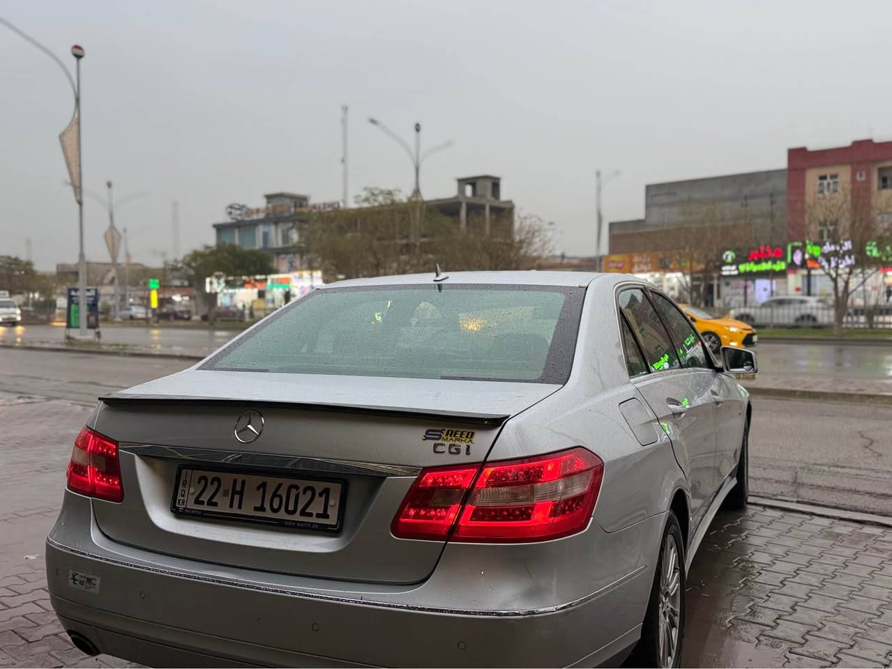 سلام عليكم 
سيارة مارسدس ٢٠١٠ فول مواصفات 
سلايت 
شاشه بلوتوث 
رادار 
پرده خلفي 
گلوبات ترحيب 
بدون ارباگ
بدون حادث
بي صبغ للجمالية ربع بونيت نص جامرلغ سكن هلالات اصبعين تكمة ٢٠ سم جامرلغ سائق اربع اصابع 
محرك اربع و توربو مفتوح القبغ فقط اني انطي كامل 
سيارة كامل مكمل 
باتري جديد 
تبريد ثلج 
تايرات جديد ديسك جديد كلشي بالمحرك جديد شرط
فقط الصدر باقي ملاعب بي شراي يجي عالخاص و بيك خير و تدلل  موجود عالواتساب 
*********** كركوك, العراق
