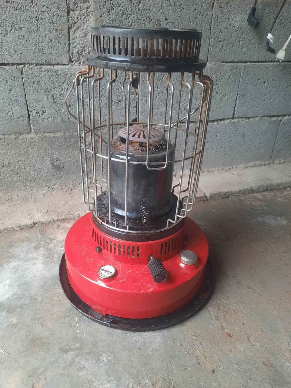 ئەم شتانە بۆفرۆشتن
دوو جاجم پاک وجوان پێکەوە 30هەزار
سێ سۆپایی سۆلان وەک لۆک وان
دانەی 30هەزارومعامەلە
شوێن سمود ،،،

ژ.م ***********
