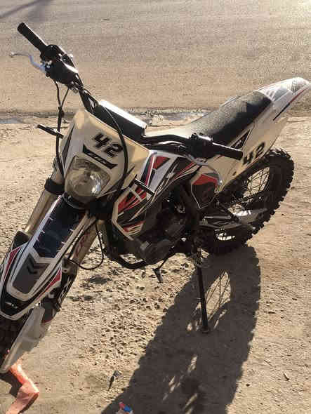 سلام عليكم قفاز crxمحرك 300ccموديل2025 دراجه ماشيه 4000
السعر 1650بيهه مجال قليل مكان الدراجه بغداد الزعفرانيه. هـ***********
