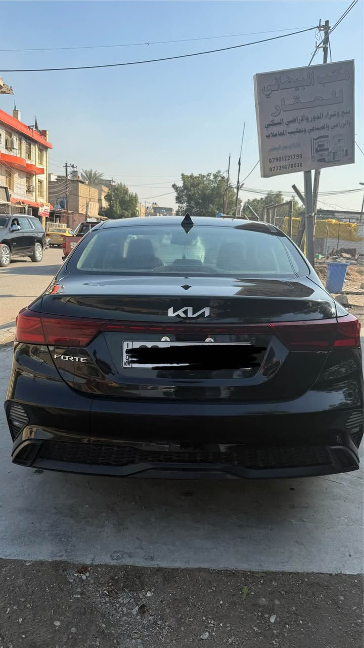 السلام عليكم
كيا فورتي  موديل 2023
 للبيع فقط بدون مراوس
  السعر(148) بيها مجال بسيط
دخول جديد ورقم اربيل جديد وهزه جديده
 • المحرك: 2000 دوش
 • شاشه تدعم الكاربلي والاندرويد اوتو 
 كاميرا خلفية
 • رادارات
 • 3 أنظمة قيادة
 • تحكمات ستيرن+ نظام تحديد المسار
ماشية ٦٦ كيلو وقابل للزيادة
 بدون ايرباك بدون دواخل بجم كبس
شواصي لغود كله كفالة
• السيارة نظيفة جداً وجديدة بمعنى الكلمة بدون اي حادث فقط سرقة جاملغ الامامي صفحة السائق ومثل مموضح بالسونار كم مكان رصع مال تحميل فقط 
العنوان / بغداد - البلديات

التواصل 
*********** بغداد, العراق
