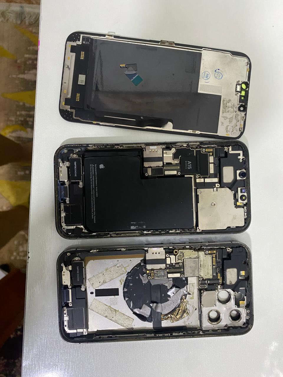 للبيع شواصي مال ايفون 13 بروماكس تفصيخ لهل صيانات
الاول لونه بحري كامل بس جيب بورد وشاشه كامل كامرات بطايرته الاصليه 
وثاني الاسود بدون كامرات وبطاريه 
بيعهن ثنيهن 150 قفل مكاني بغداد بلديات شراي يجي خاص


**إذا كنت صاحب هذا الإعلان وتريد حذفه لأي سبب، رجاءا أرسل رسالة إلى الدعم الفني**