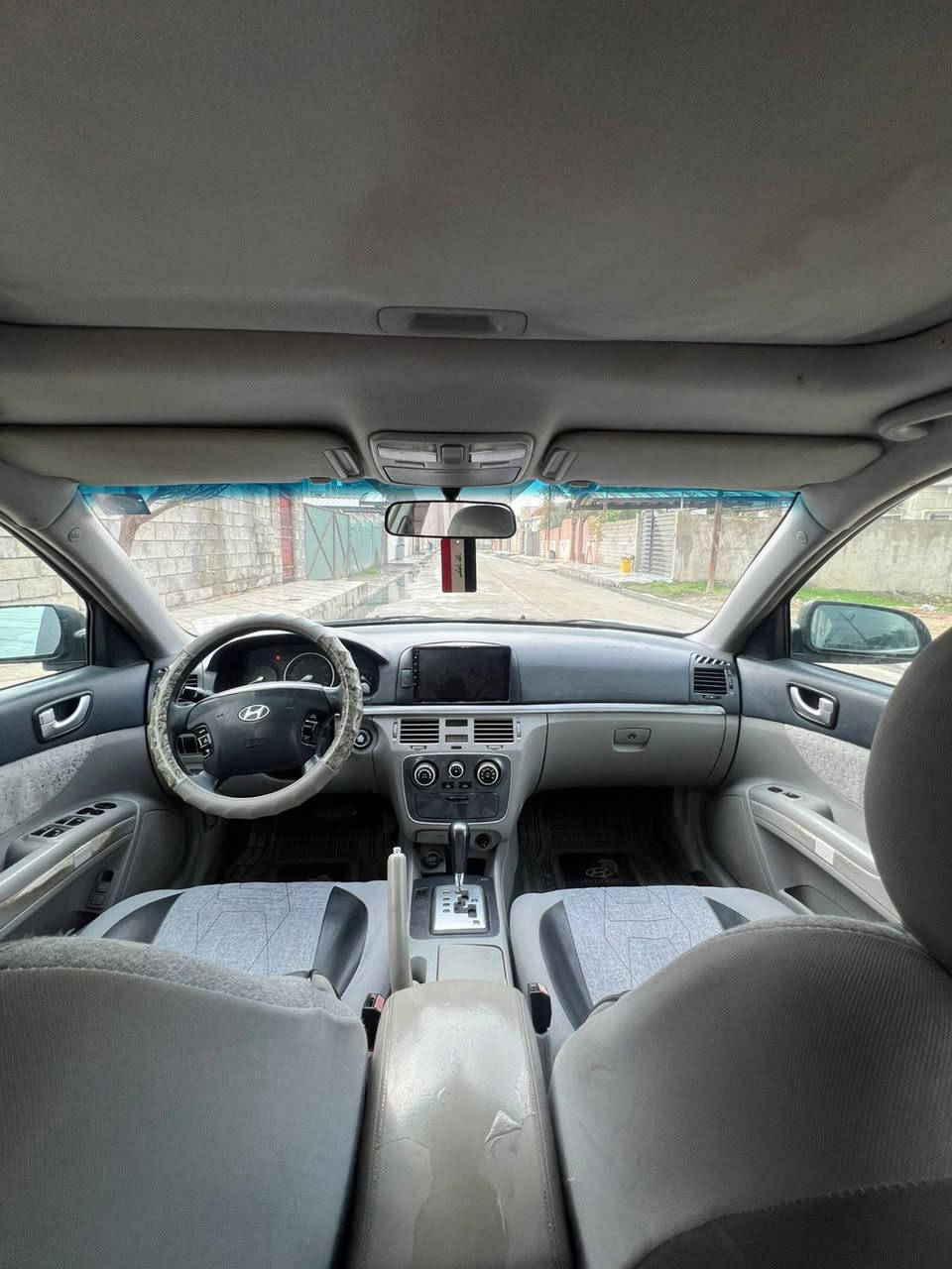 السلام عليكم سوناتا للبيع وارد أمريكي نظافه خير من الله رقم دولي موديل 2007 السعر 95 وبيها مجال للطيبين موصل ناحية زمار رقم مبايل ***********
