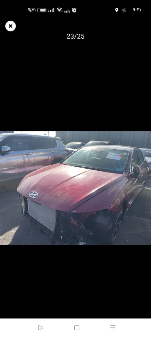 🚗 *هيونداي سوناتا 2024 للبيع!* للمراوس بسورنتو 
- *الموقع:* الديوانية – المركز
- *السعر:*;208;$ ورقة (قابل للتفاوض)
- *المسافة:*000; 30 مايل
- *المواصفات:*
    - فتحة سقف بانوراما
    - شاشة وسطية كبيرة + نافيكيشن
    - رادار أمامي، نظام مانع تصادم، تحديد المسار
    - بصمة تشغيل وأبواب، كاميرا خلفية، تدفئة مقاعد
    - ويل 18 إنش، أضوية LED، شاحن وايرلس
    - تكييف مركزي، بلوتوث، كار بلاي
- *الحالة:* وارد أمريكي، صور الحادث موجودة.
- *التسجيل:* بغداد الدولي الجديد، باسم المالك.
- *اللون:* أحمر.

للتواصل: *********** 📞
هل تريد التفاوض أو تشوف صور السيارة؟
