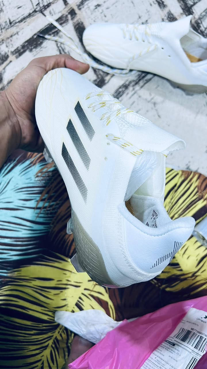 حذاء وياضي اصلي مختوم شركه  قياس 41. قيم واخذ


**إذا كنت صاحب هذا الإعلان وتريد حذفه لأي سبب، رجاءا أرسل رسالة إلى الدعم الفني**