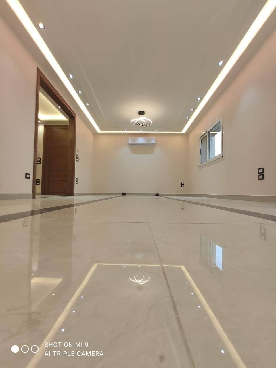 السلام عليكم مستعدون لعمل
الاصباغ وسحب معجون وترميم البيوت 
الاتصال/ *********** البصرة
