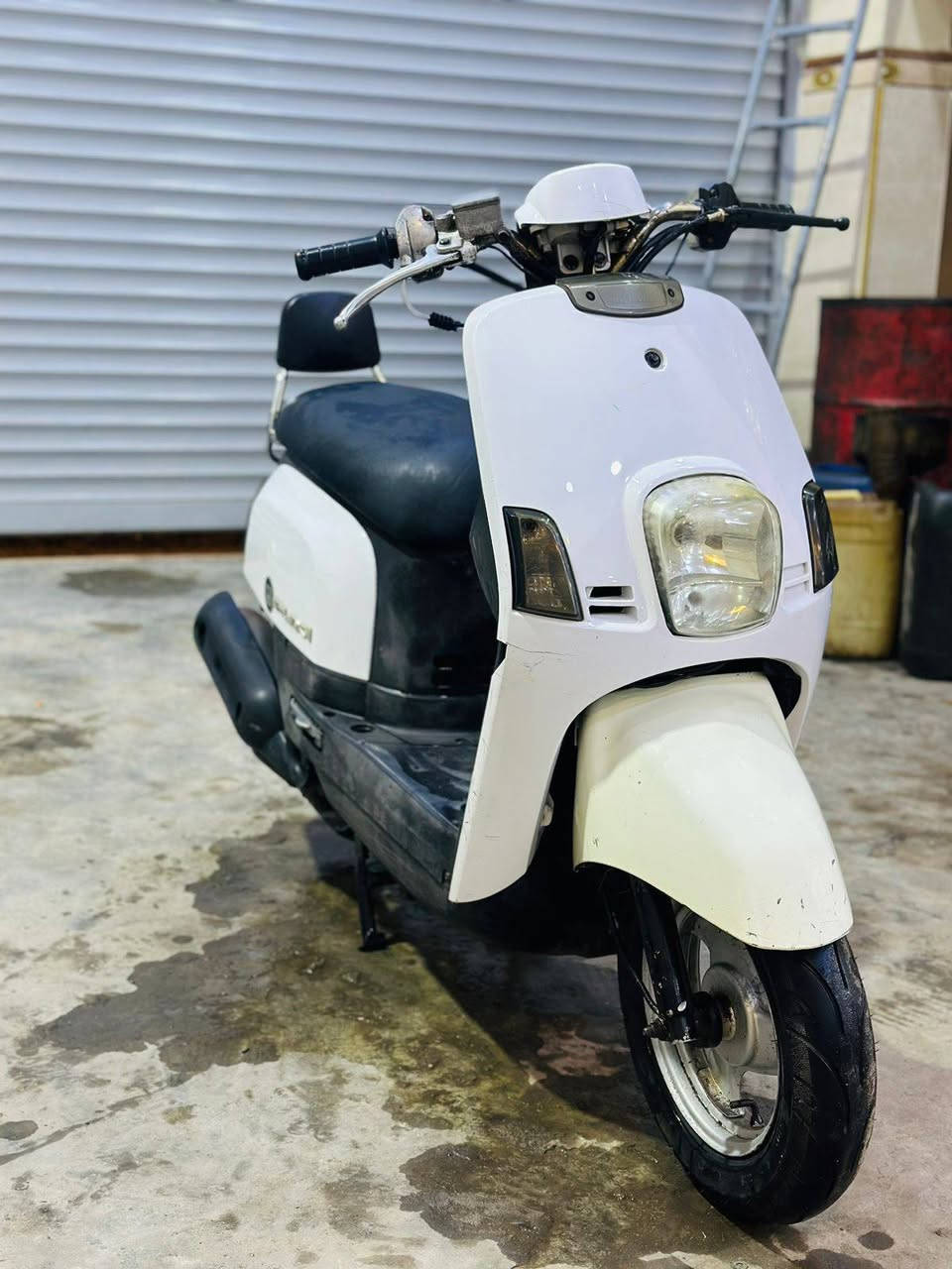 اسلام عليكم بوليس بلاديه سلف هندر كهربايات كلهاا شغاله مكاني محموديه سعر 450 وبيهاا مجال ***********
