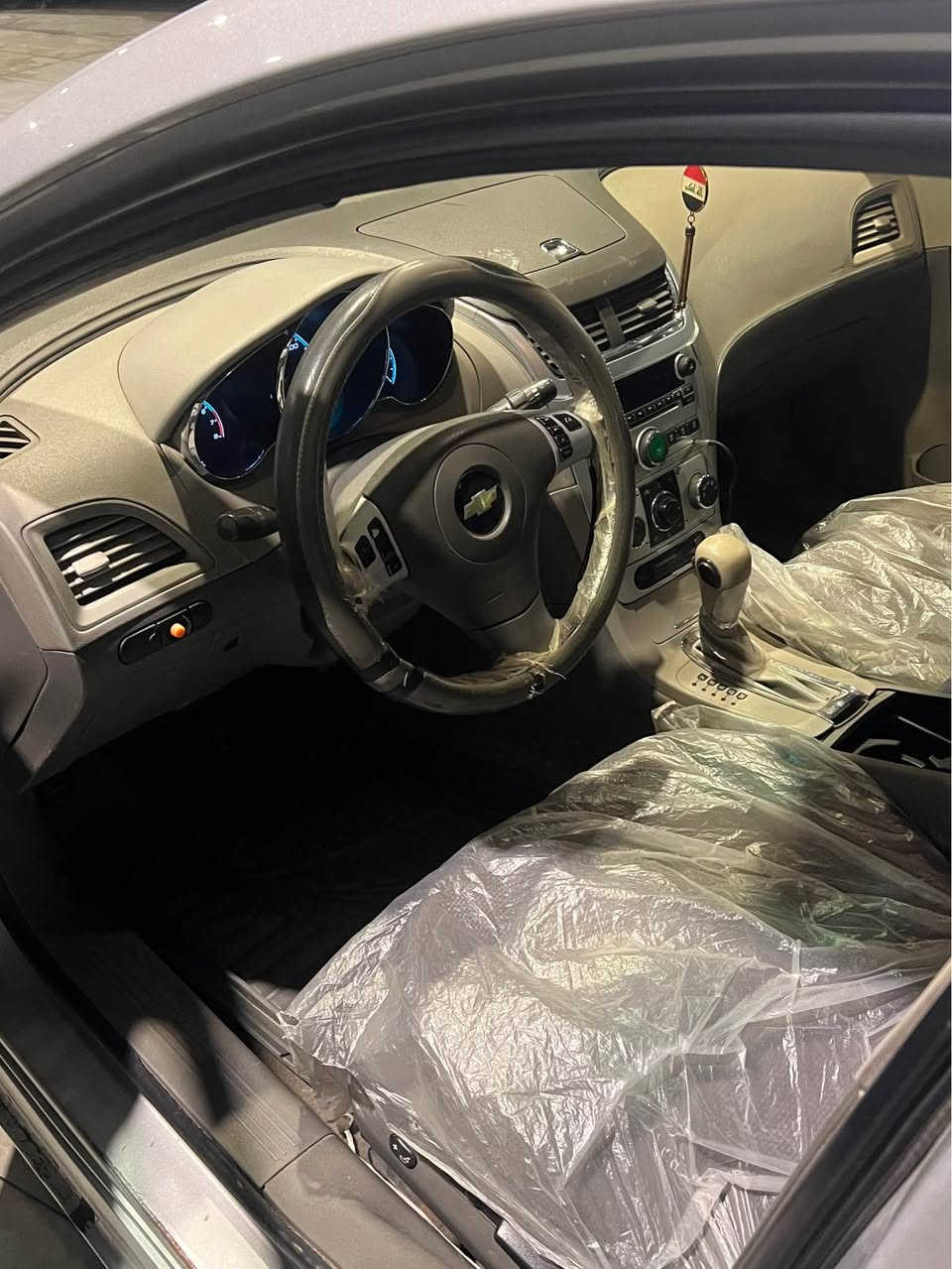 ماليبو2011
جاملغ ونص بوند صبغ بلا أي داخل كير ومحرك شرط محرك 2400المرغوب 
بلا تقحيل السياره احلا من الصور 
السعر 68$
رقم تلفون ***********
*********** دهوك, العراق
