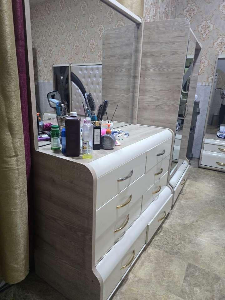 مكلفة بالنشر الاقاربي مو مندوبة 😂
غرفة مستخدمة شي بسيط اقل 3 اشهر وجديدة شخط مابيها 11 قطعة كبيرة كلش  طالبين بيها مليون ونص موجودة بغداد بالگريعات الي يحب يشتريها او يشوفها يتواصل ويا هذا الرقم 

‭0785 479 6918‬
