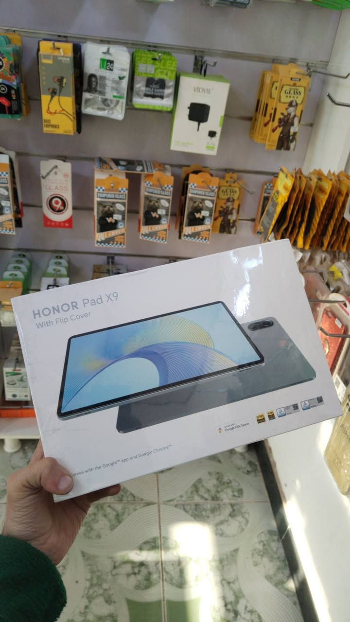 مجموعه اجهزة وعندي عدد لكل نوع اكثر من قطعه واسعار مناسبه***********
*********** واتس اب موجود
