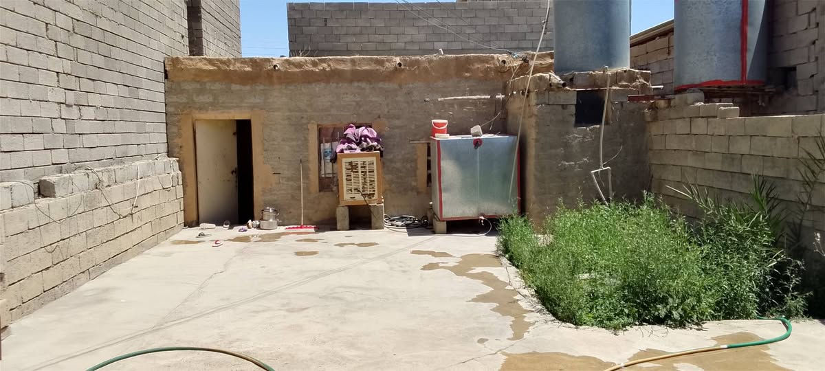 بيت للبيع مساحه 150 محتاج فلوس فرسان قرب جامعه تكريت السعر 10 مليون وبي مجال ***********//***********
