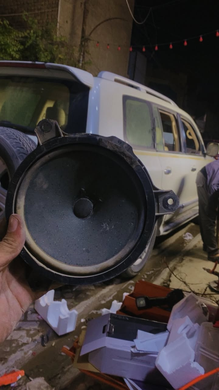 خطارنا من كربلاء—🌹
تم العمل على لاندكروز 2012 تم تبديل تخم سماعات

تم اضافه سماعات احترافيه ماركه بايونير بقوه 750واط 150ارمس🔥💪🏻

مع اضافه سماعات خلفيه ماركه انفنتتي هارمن بقوه 50ارمس 165 واط😍🔥

مع أضافه بلوتوث للمسجل احدث اصدار ماركه يوكرين5.1

تم العمل على قواعد بلاديه وفيش بلاديه بدون قطع او زلغ واير👇نتيجه امامكم صوت وصوره

مكاني بغداد طالبيه بنزله جسر مال فلكه 83 بشارع مستشفى أبن البلدي الزهراوي قرب مجمع الاميرات الطبي ويوجد توصيل كافه انحاء العراق مع ضمان شغلي ب بيت

***********
