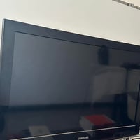 Lcd samsung وضعة الشركة ٣٢ للبيع ٠٧٨١١٥٩٥٥٧٠ ٧٥الف