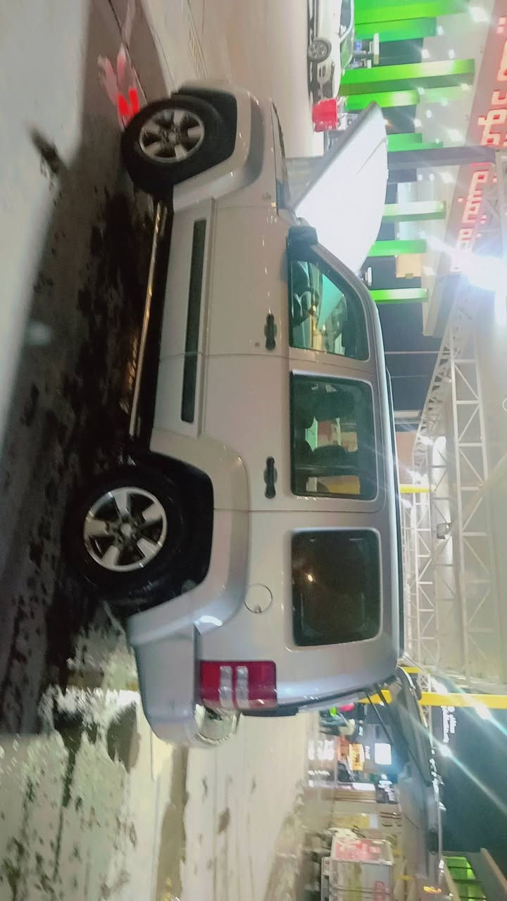 جيب لبرتي موديل 2008 محرك 3700 اي نقص مابيه بسمي رقم نكليزي بيه تفاصيل أكثر تصال عله رقم *********** مو شراي لا يتعبني

