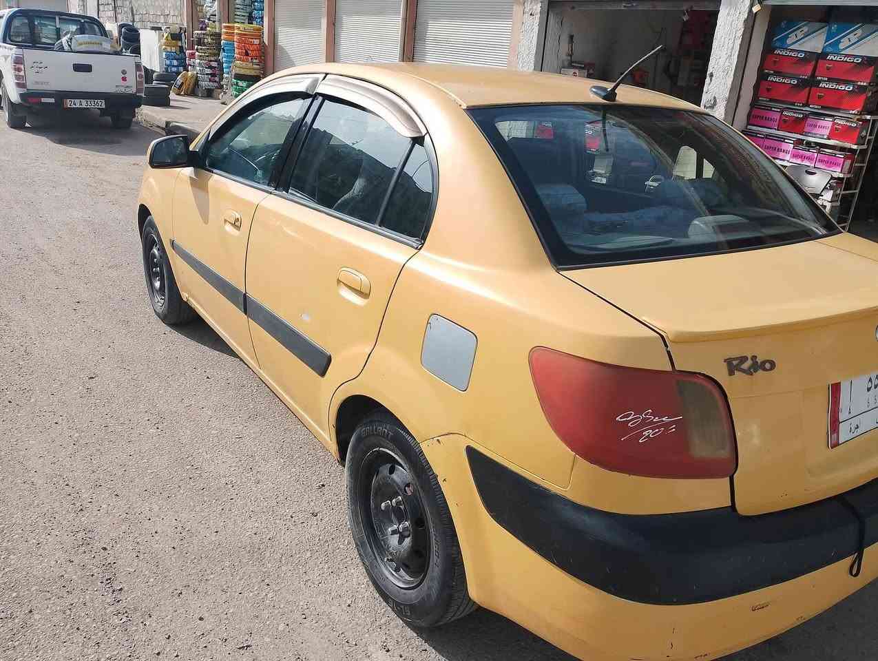 السلام عليكم 
كيا ريو وارد امريكي  
موديل 2009 
رقم ديالى ألماني  
كاربون بانزين 
هيئه وغرامة صفر شرط التحويل  
محرك 16 محرك وكير شرط 
طخم تاير امامي خلفي جديد سيارة كود واحد
ظررها جاملغ امامي وبدون دواخل شرط
#سعر 80 وبيها مجال 
***********
***********
