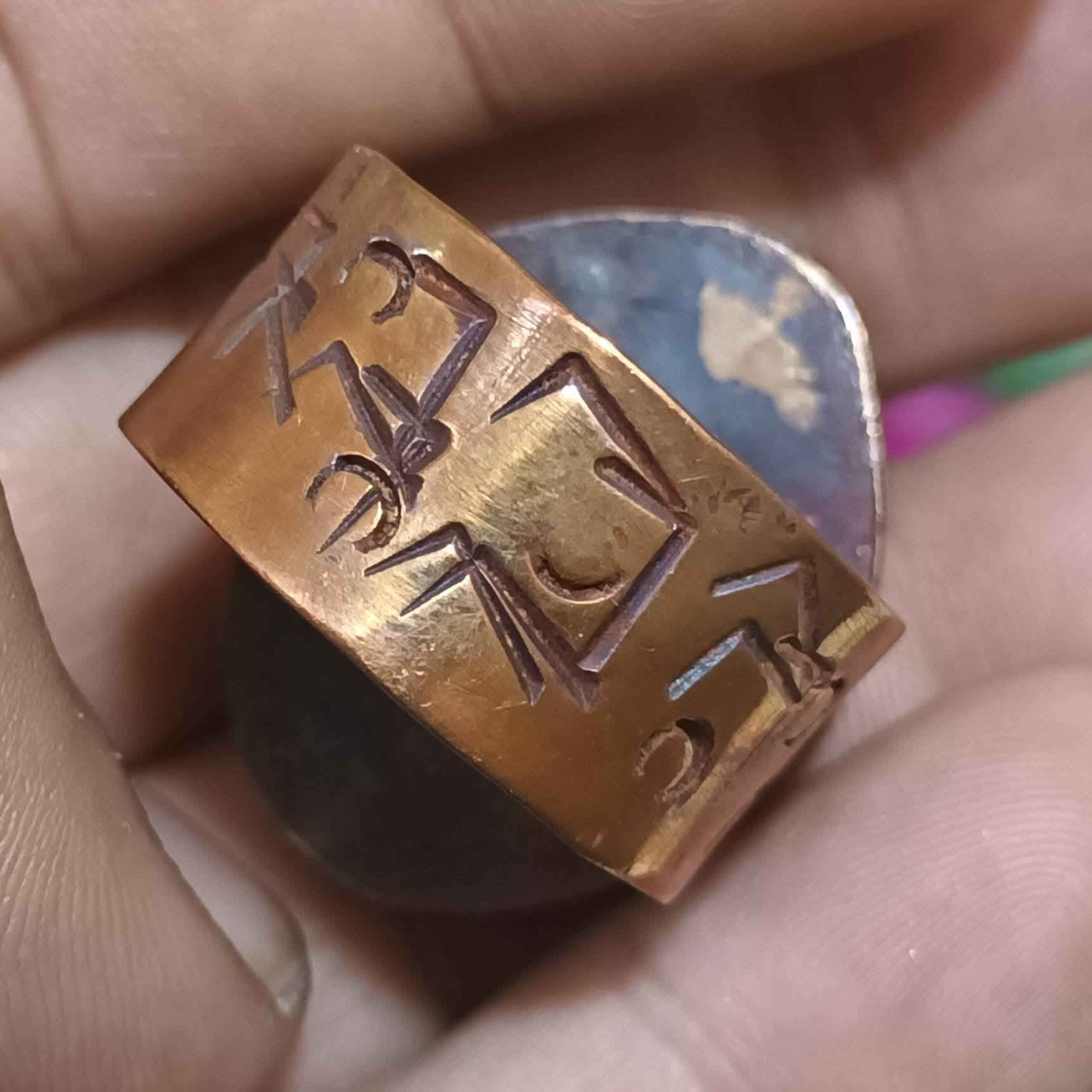 👍💍محبس حجر العقيق اليماني الأصلي مخطوطة صياغة نحاس نحاس ملكي القديمة خطة الحجر كوفي قديم العنوان بغداد الأمين يوجد خدمة توصيل كافة المحافظات العنوان بغداد الامين
***********
