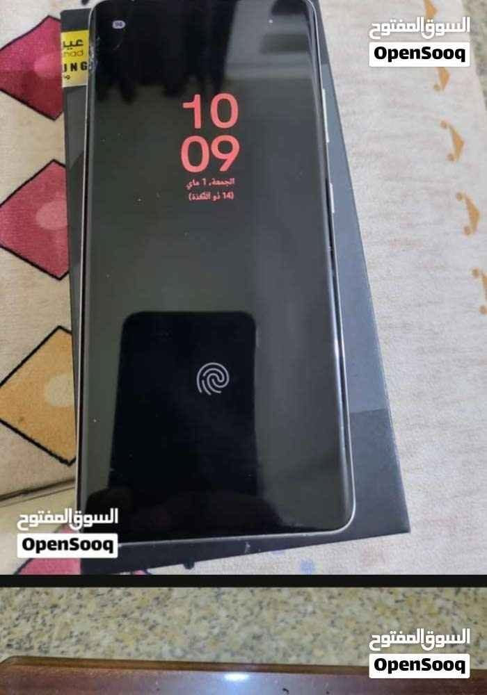 السلام عليكم..
كلكسي زت فليب 3 فايف جي اصلي شرق اوسط ضمان عين الفهد ذاكرة 256 رام 8 بصمة جانبيه  جهاز جديد ملحقات الاصليه السعر 225الف بيه مجال بسيط حك الجيه ..
 بيه شغلة  وحدة هو عند طيء الهاتف يطفئ لكن من تبقيه مفتوح يبقى شغال عادي وبدون اي مشاكل وهاي موجودة صور الجهاز وهو مطوي وشغال ...
للإستفسار خاص المكان زيونه او بغداد الجديدة..توصيل ما عندي بغداد, العراق


**إذا كنت صاحب هذا الإعلان وتريد حذفه لأي سبب، رجاءا أرسل رسالة إلى الدعم الفني**