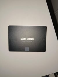 هارد 2 تيره سامسونك اصلي  هيلث 98  أو رام ADATA 16  Ddr4 المهتم خاص او...