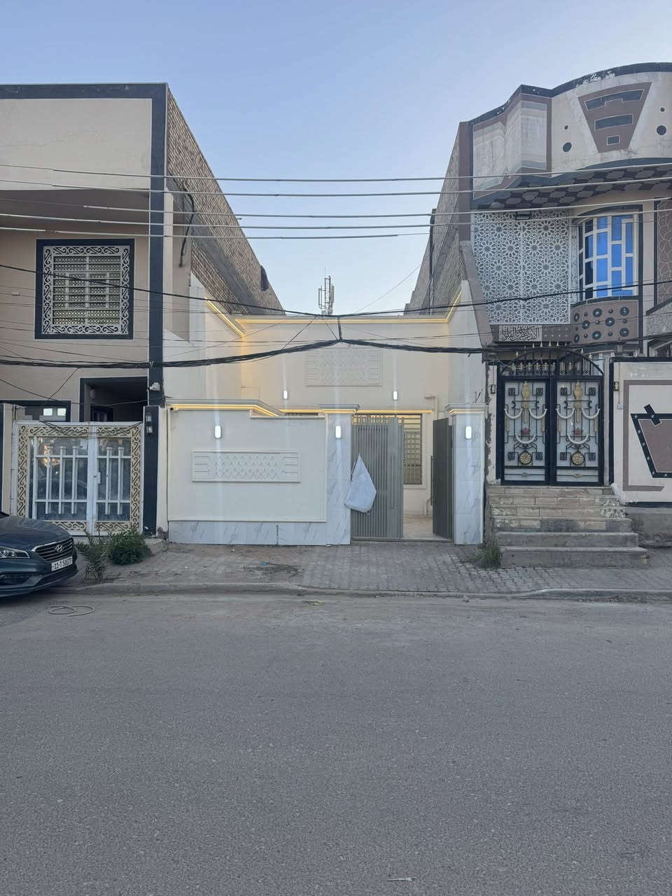 دار للبيع حي الجمعيه مساحه 120 شارع 15 طابق واحد بناء حديث ***********
