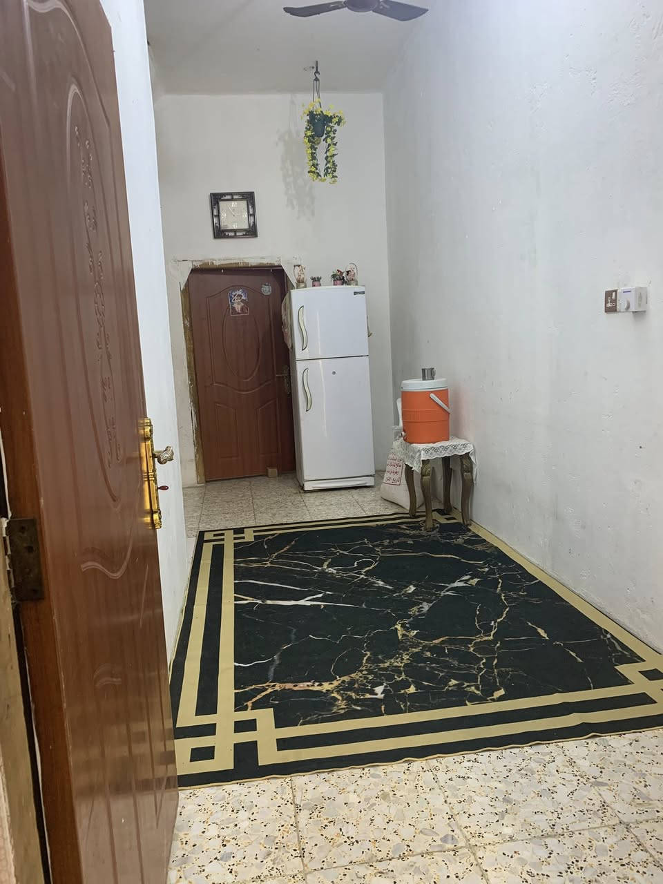 سلام عليكم
بيت للبيع وقف سني في أبو الخصيب حمدان مساحة 240 يحتوي على غرفتين وصاله وموزع ومطبخ وديوانيه وطارمه ومنور وصحيات داخلي وخارجي السعر75 وبي مجال للاستفسار 
***********
***********
