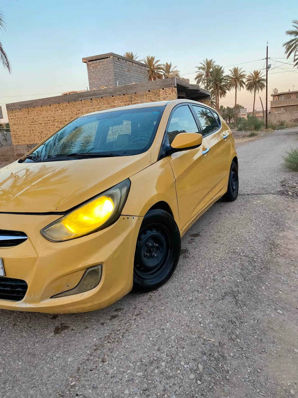 السلام عليكم للبيع اكسنت امريكي2013 مكينه 1600gdi السياره باسمي تحويل ثاني يوم رقم بغداد مصفره هيئه وغرامات السياره مجهزه بمنضومه غاز مكينه وكير وتبريد خير من الله الصدر تعبان 
السعر 60 وبيها مجال 
مكان السياره حي الجهاد
الرقم***********
