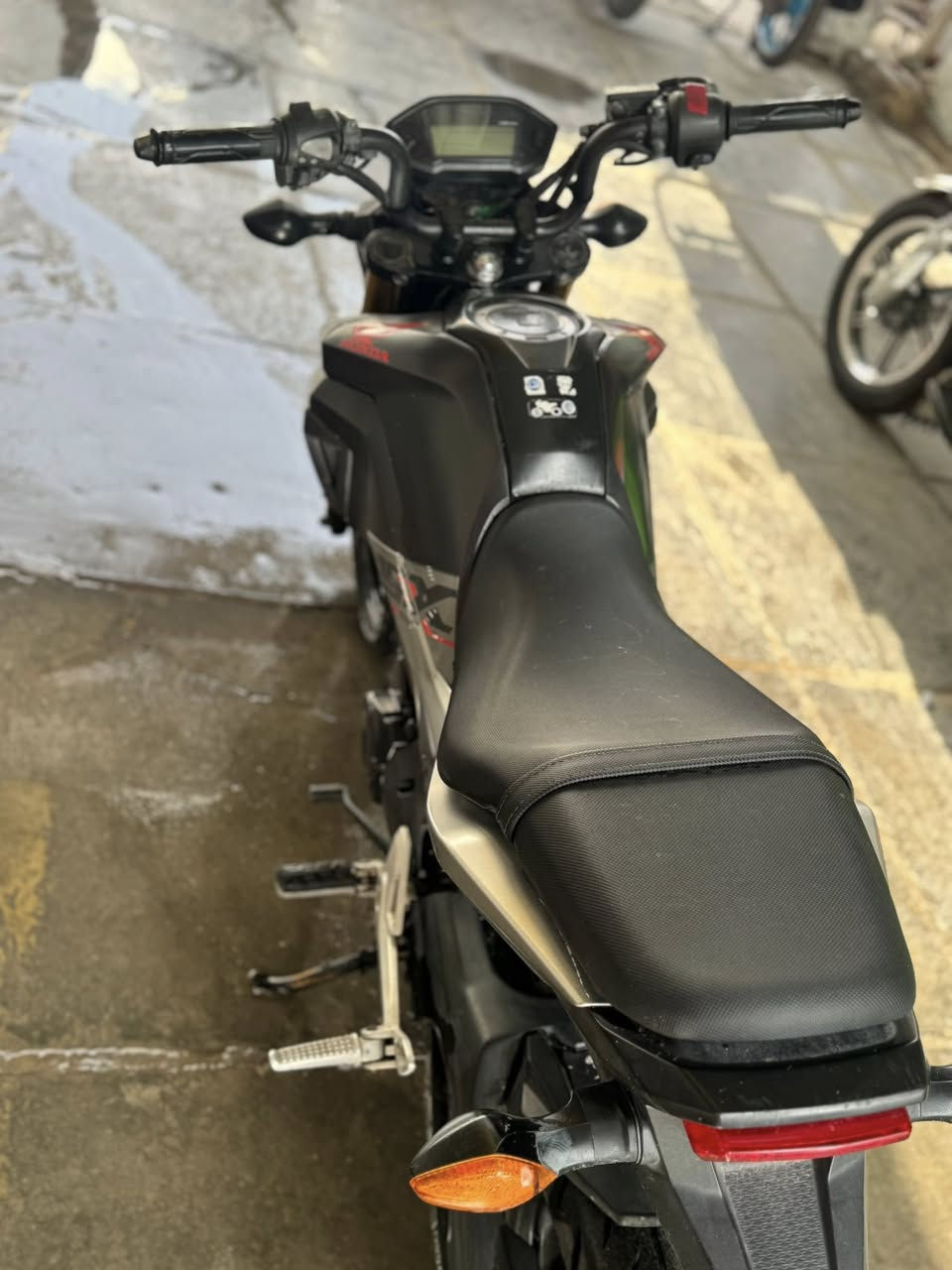 هونده كروم للبيع
هونده كروم للبيع وارد ياباني الدراجه كلش جديده وأحلى من الصور وما عايزه برغي مكاني واسط نعمانيه

‭٠٧٧٦ ٥٩٩ ٤٢٠٠
***********
