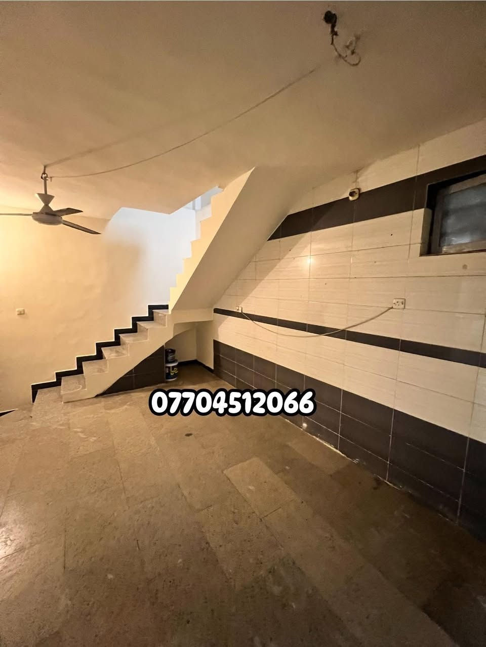 للايجار في السيديه
بيت طابق اول مساحه 100 م معزول

يحتوي ع غرفتين نوم وصاله مفتوحه ع مطبخ وخدمات

+سطح وبلكونه

ب650 الف ( قفل)

الموقع مربع الاقتصاديين شارع 15 م 
قرب التجاري

للاستفسار
***********
واتساب
