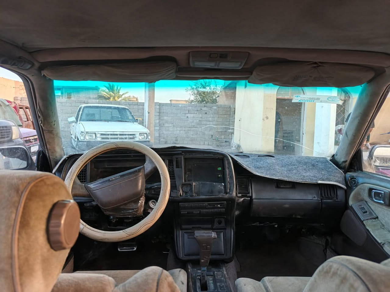 هور توب محرك گير بطه
كهربائيات كلهة شغالة فول مواصفات 4دكم صدر حلو صبغ

 قطعة وحده السيارة جاهزة تحويل ثاني يوم.. قير متواجد على الفيس.. للتصال ***********
