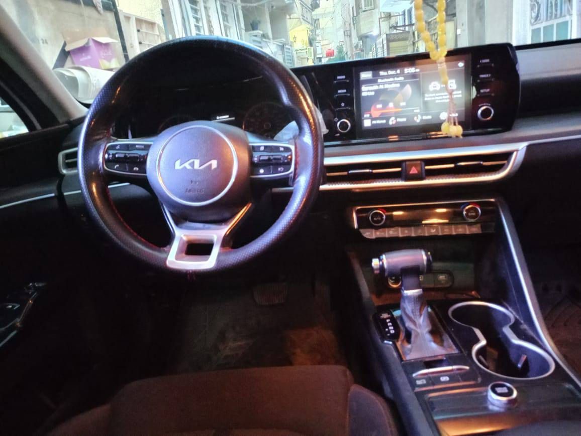 سيارة كي فايف للبيع وارد أمريكي ضررها جاملغ وباب السيارة ضررها بس أمريكا ، تشغيل عن بعد رادار أمامي حساس كاميرا خلفي رادارات جوانب بالمري صندوق ذكي يفتح عند الاقتراب السيارة نضيفة ، مواصفات بصمه ورادار ، ماشيه ٥٩ الف ، باسمي رقم أربيل ، بجم كبس
السعر ١٦٥ 
للاتصال والاستفسار 
*********** 
***********
