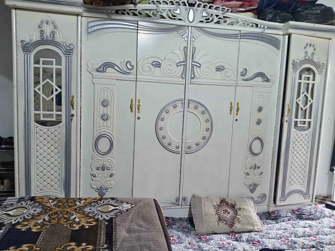 السلام عليكم غرفه نوم لبيع عراقيه بس تصميم تركي حلوه ونظيفه بعد زاويه وياهه مامصورته


**إذا كنت صاحب هذا الإعلان وتريد حذفه لأي سبب، رجاءا أرسل رسالة إلى الدعم الفني**