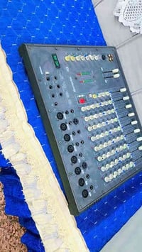 مكسر مونتربوا • أصلي • للبيع