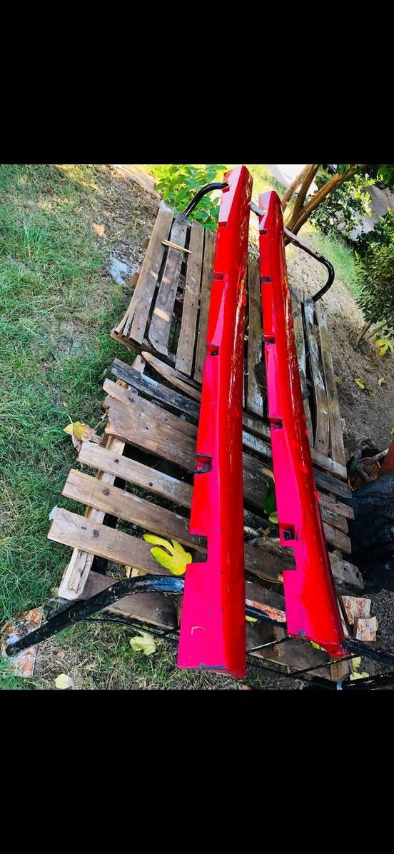 السلام عليكم غراض جارجر دعاميه 2 خلفيات بلاديات بدون صبغ كاملات   وبنيد ابلادي وكاله خليجي من موديل 2011 الي 2014 ودوس ابلاديات الي يريدهن اني بخدمته شباب الاستفسار ***********
