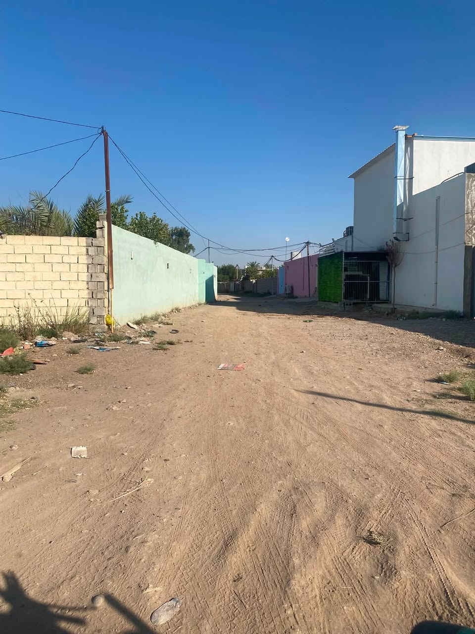 قطعة ارض سند 25 زراعي واجه 10 ونزال 16 ركن القطعة موقعها حي الفارس خلف النهر بال قرب منتجع ثائر العريس للاستفسار اتصل ***********
