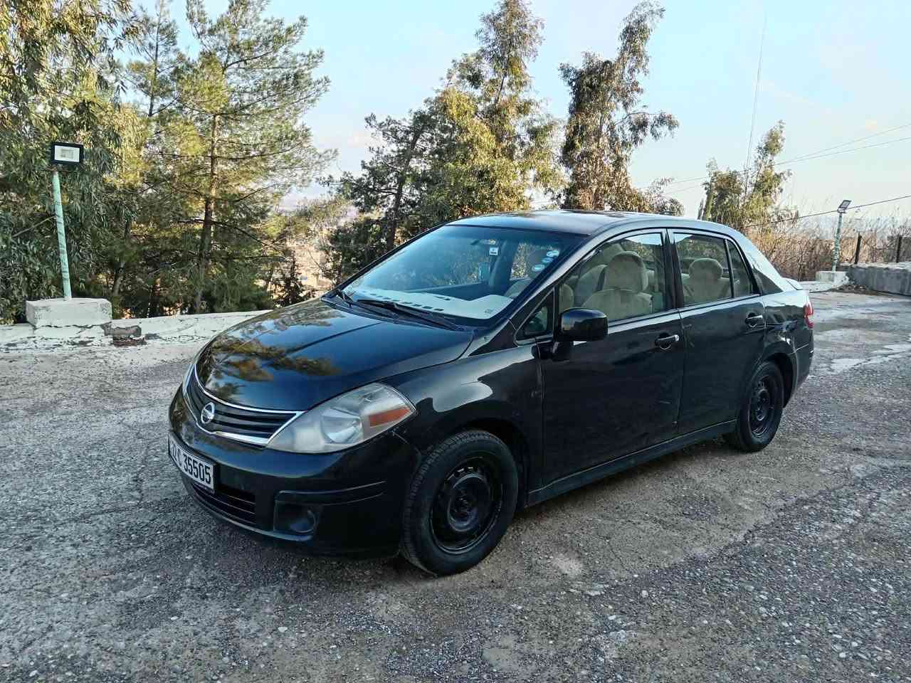 ڤێرسا مۆدیل ٢٠١١ هەزەو ڕەقەم و سەنەوی نوێیە گێڕوو مەکینەی بەشەرت تایەی تازەیە توندوو تۆڵە سێ پارچەو پەڵەیەکی بۆیاغە سعری ٧٦ وەرەقە 
***********
*********** كويسينجاك, أربيل
