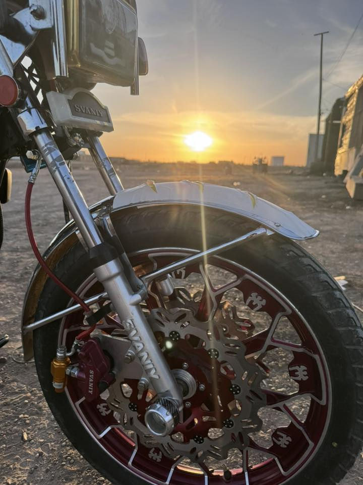 سيفان نضيف للبيع أو مراوس بسونك محرك٢٠٠ أوراق بصمتين سويج يشتغل كرت موديل٢٥ السعر٨٢٥ وبي مجال للاستفسار ***********
