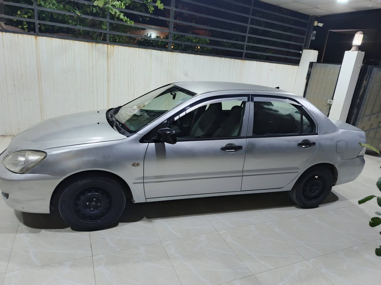 لانسر للبيع موديل 2007 الرقم اربيل الدولي جديده لحد 2029 هزه جديد كير اوتوماتيك محرك كبير سياره بدون ضرر بس بونيت صبغ بدون دواخل شرط الوكاله والتحويل سعر ٦٧ ورقه هذا رقمي***********، مكان سيارة كركوك كل شيء بالشرط
