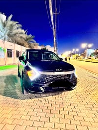 كيا سبورتج 2023 محرك 2.5 ماشية 55 الف لدات ترحيب حساس خلفي مانع اصطدام...
