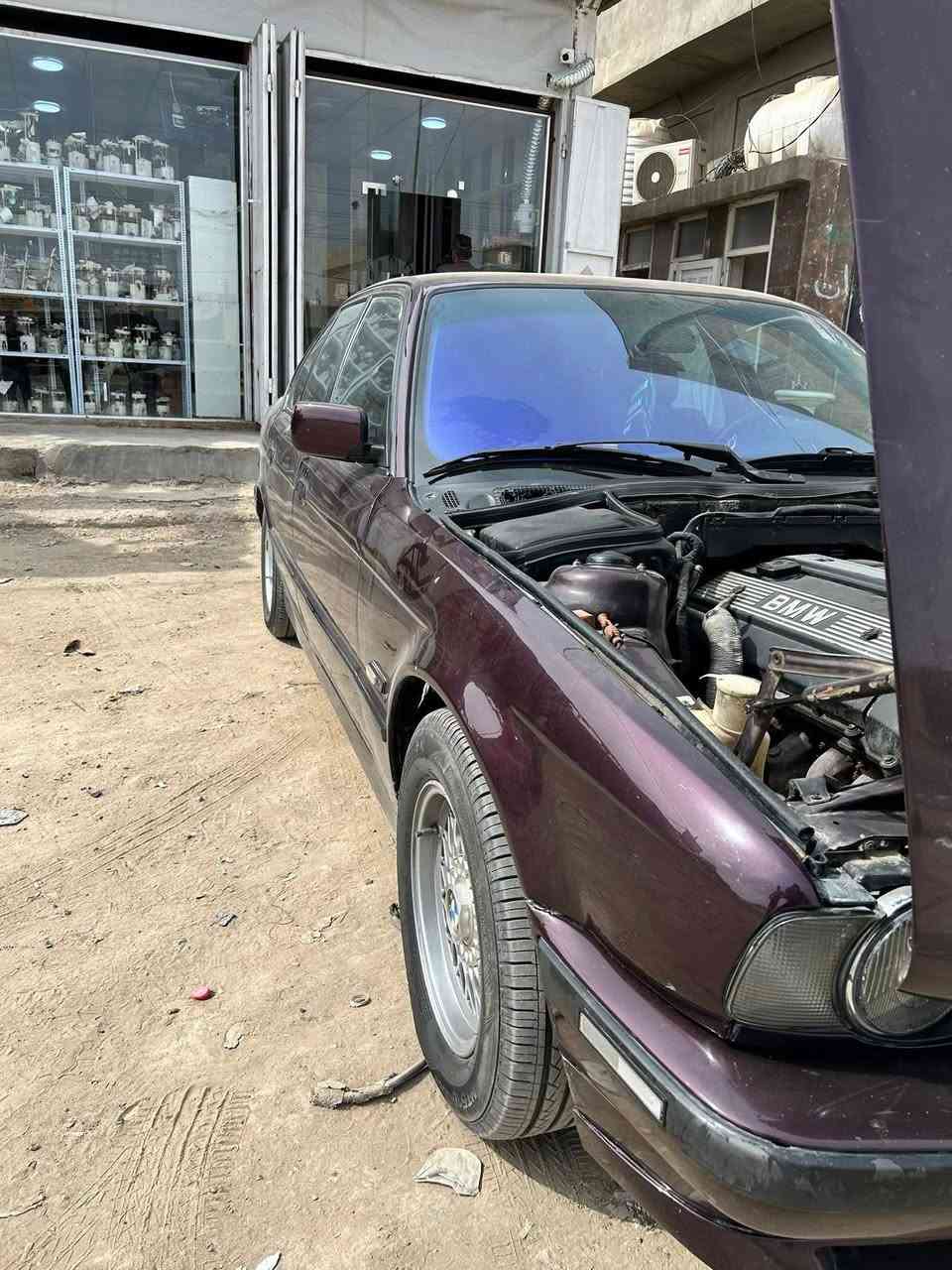 السلام عليكم ييئم ٥٢٥ مسكر مكينه كير حداديه تايرات تبريد خير من الله دواخلها نضيفه كشرها يخبل مكان السياره كربلاء طوريج ***********
