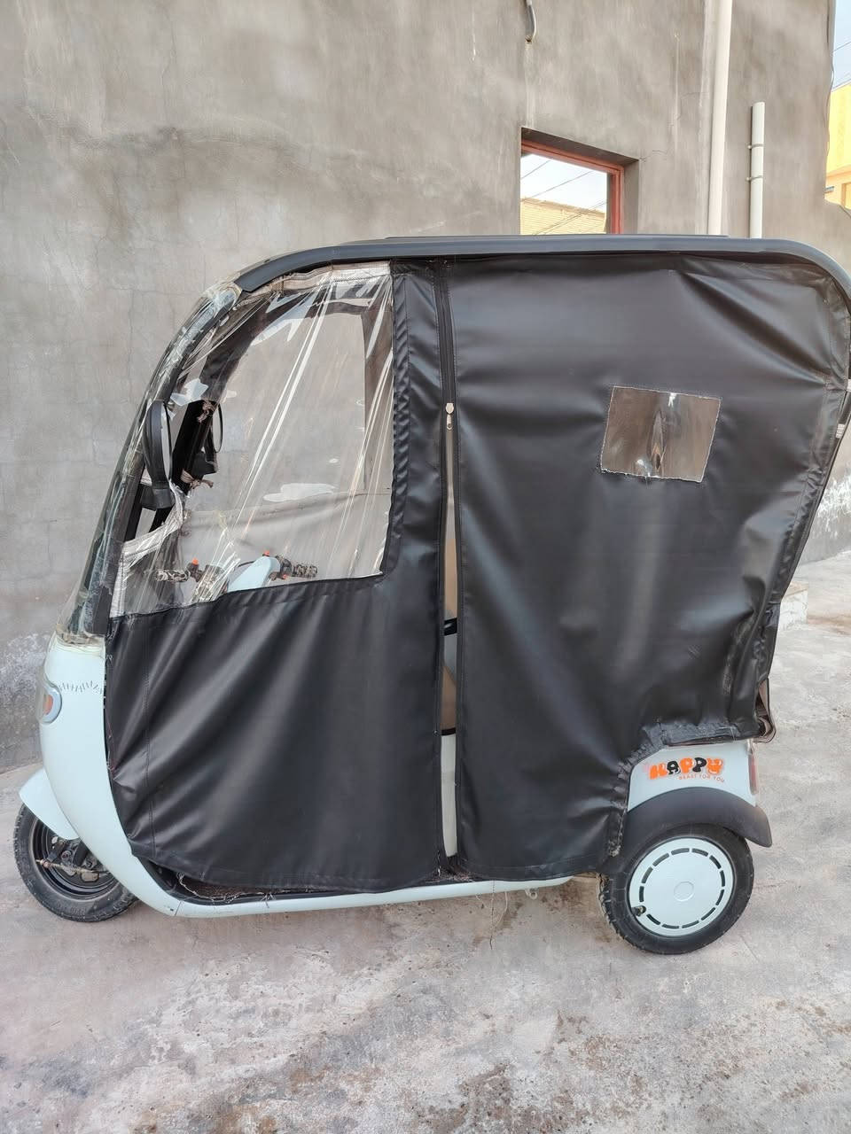 سلام عليكم
تكتك شحن 2025 للبيع جديده 
6 بطاريات جديده
بصمه
عنوان / النجف كوفه حي ميسان
رقم هاتف / ***********
السعر / مليون وبيه مجال
