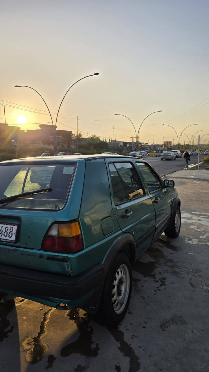 سياره كولف للبيع موديل 1992 كير عادي ستيرن بور سياره بسمي سنويه جديده رقم دولي نينوى بيها كابون دوشمه جديده مابيها صبغ سعر 33 وبيها مجال 
رقم الهاتف *********** بي وتساب أو مراسله الصفحه المكان الموصل حي المامون
